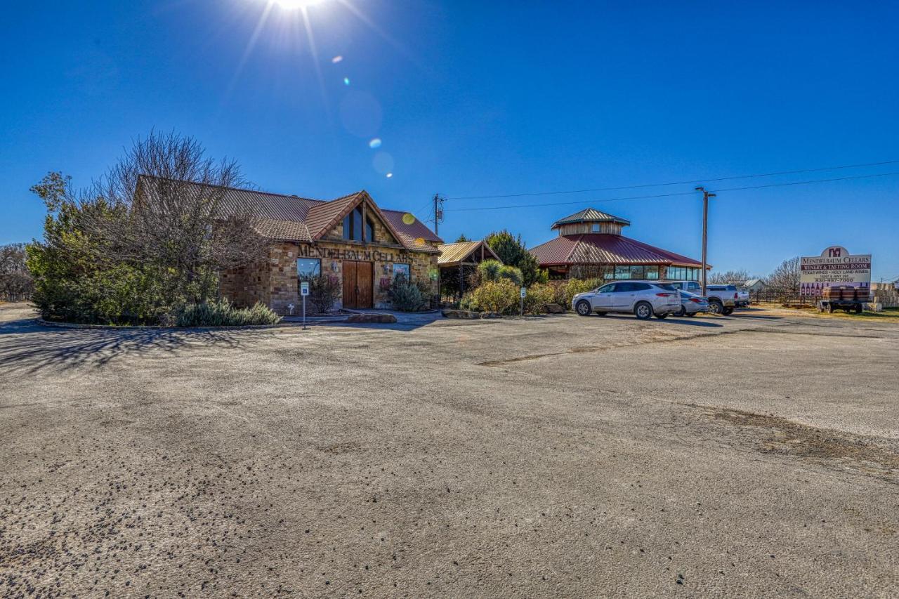 Villa The Pecan @ Mendelbaum Winery Guest Cabins Fredericksburg Exterior foto