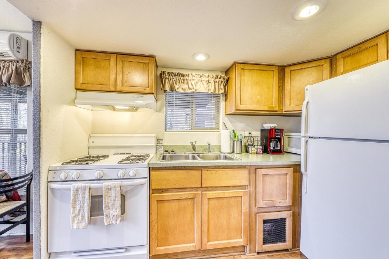 Villa The Pecan @ Mendelbaum Winery Guest Cabins Fredericksburg Exterior foto